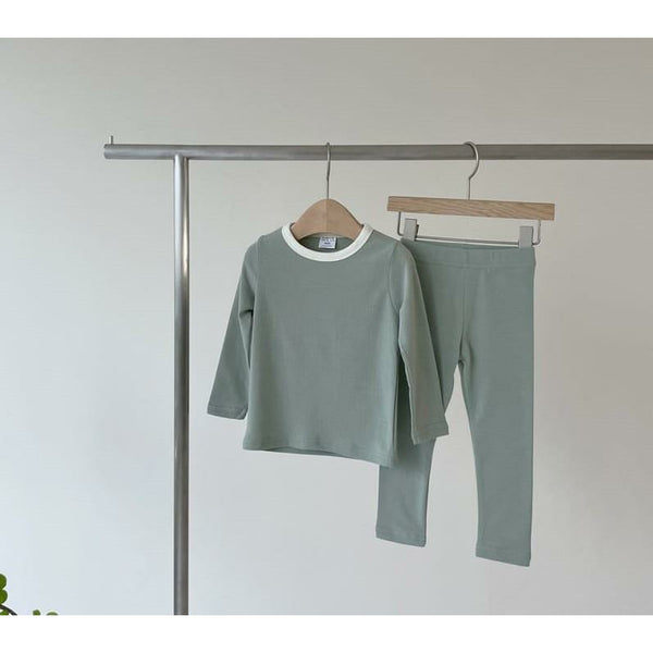 Mint soft-touch top+bottom set (2-3 years)
